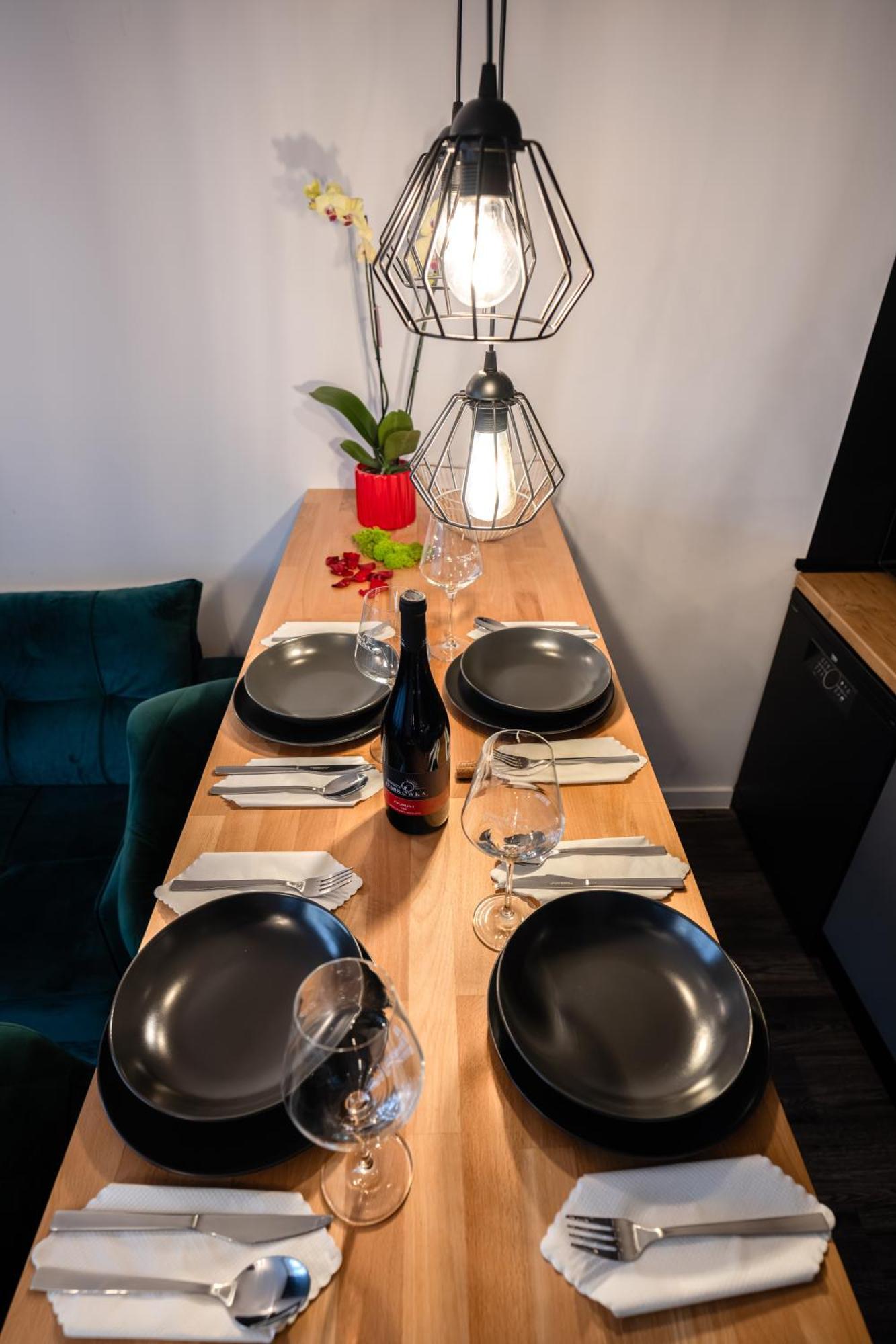W Winiarni Apartment Dabrowka Szczepanowska